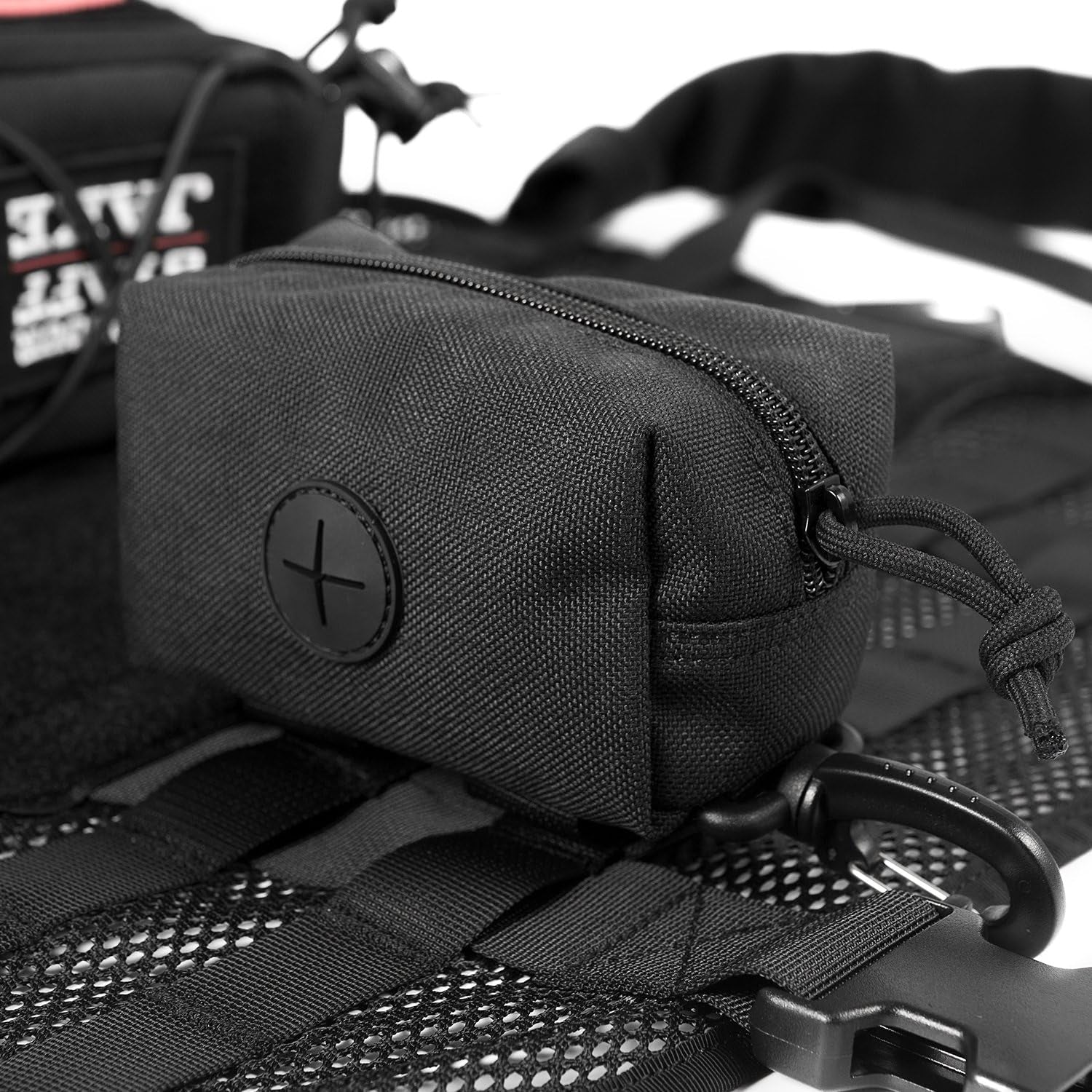 Doggy Poop Bag Holder Zipper Dog Waste Bag Pouch Leash Attachment for Walking Training Running Hiking